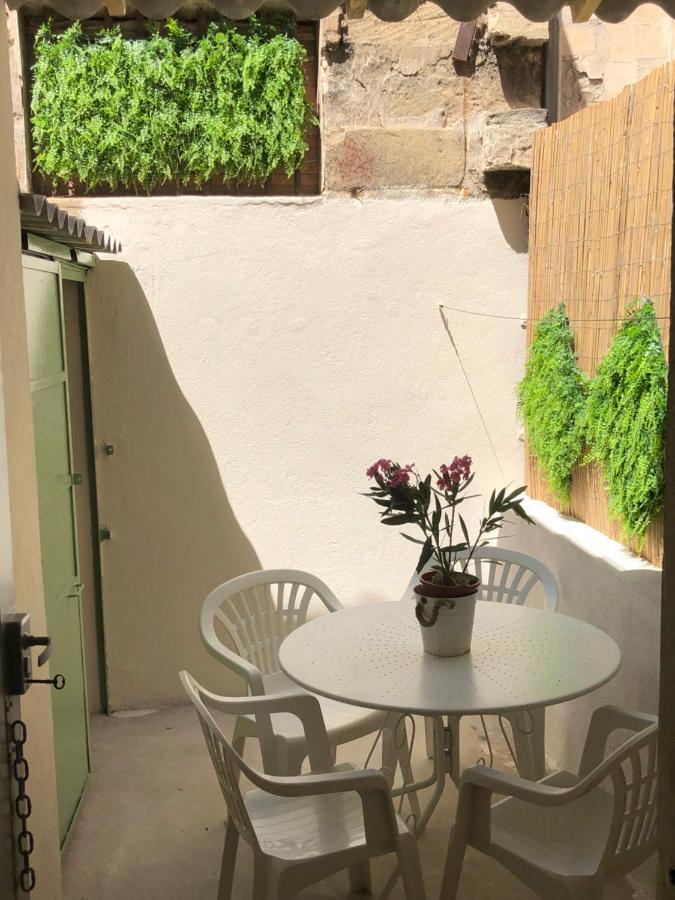 Appartement De Charme Avignon Centre Historique Terrasse Et Balcon Place Pie Eksteriør bilde